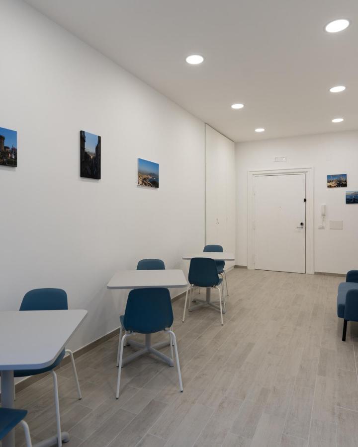 Dimora Cavour Hotel Napels Buitenkant foto