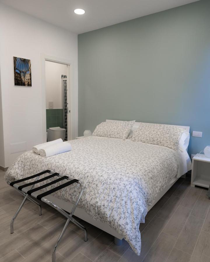 Dimora Cavour Hotel Napels Buitenkant foto