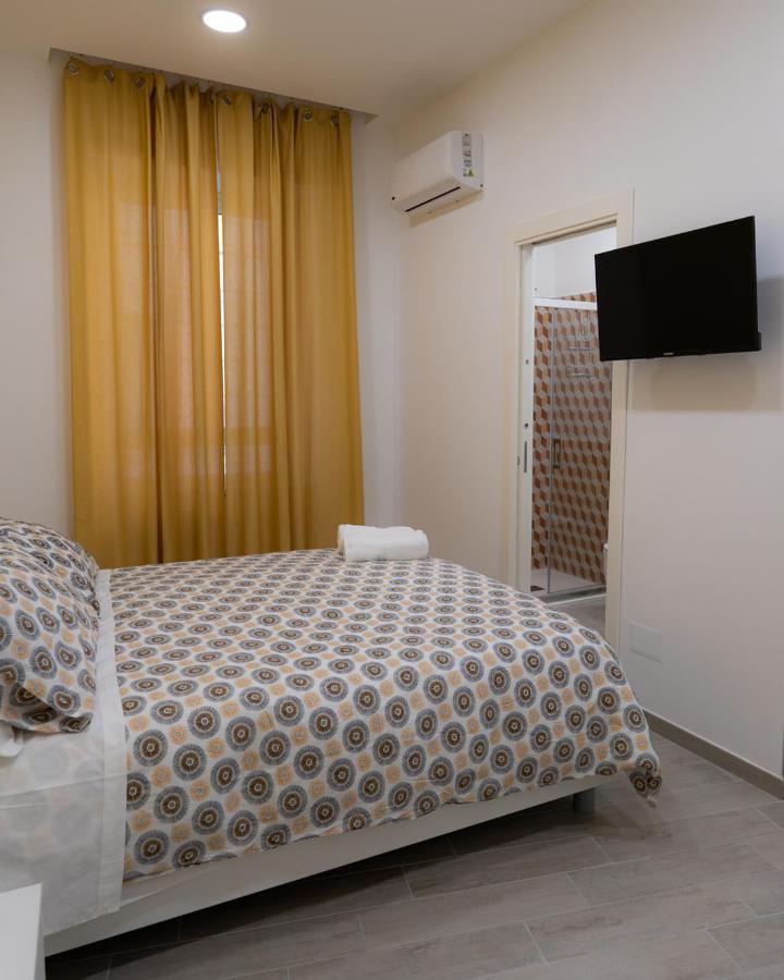 Dimora Cavour Hotel Napels Buitenkant foto